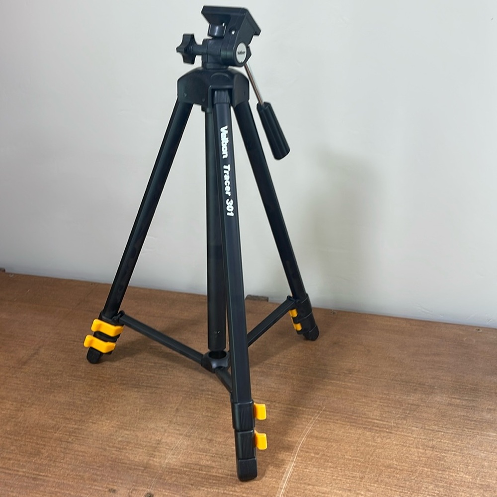 Velbon Tracer 301 Lightweight Tripod
